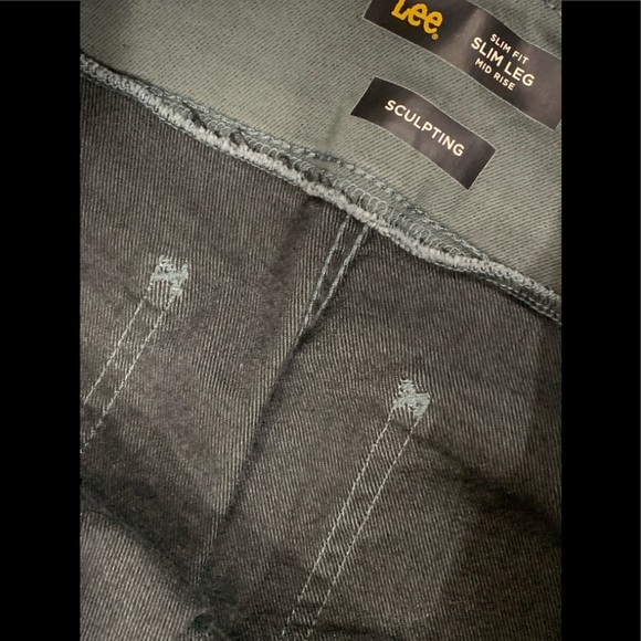 Lee Sculpting Jeans Mid rise Tummy control in Army Green size 8 - Picture 12 of 14